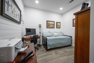 Discover your own private retreat in the heart of the Ouachita - photo 14