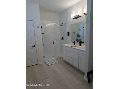 NEARLY NEW FOUR BEDROOM HOME IN A CUL-DE-SAC WITH QUICK ACCESS - photo 14