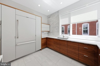 Welcome to this beautifully maintained, 10-year-young townhouse - photo 15
