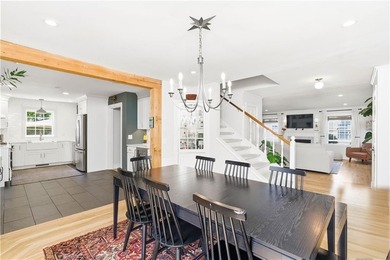 Beautifully updated 1947 Cape Cod set on a quiet cul-de-sac in - photo 17