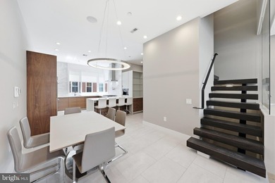 Welcome to this beautifully maintained, 10-year-young townhouse - photo 17
