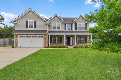 Welcome to 180 Kerry Drive, where space, privacy and modern - photo 1