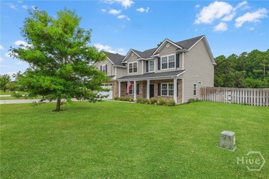 Welcome to 180 Kerry Drive, where space, privacy and modern - photo 2