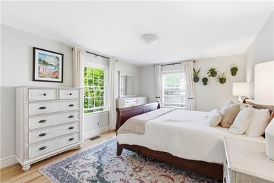Beautifully updated 1947 Cape Cod set on a quiet cul-de-sac in - photo 23