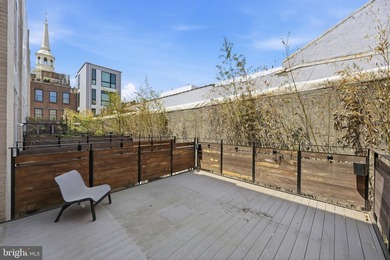 Welcome to this beautifully maintained, 10-year-young townhouse - photo 23