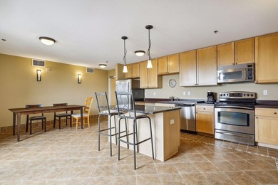 Enjoy elevated urban living in this light filled, freshly - photo 24