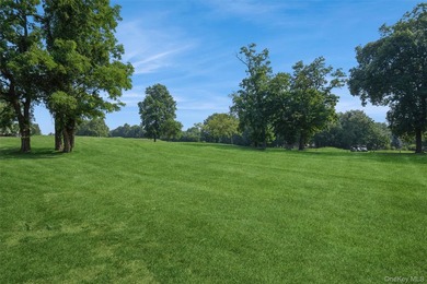 Come Live A Lifestyle in this very Desirable 24/7 Gated Golf - photo 27