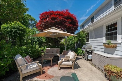 Beautifully updated 1947 Cape Cod set on a quiet cul-de-sac in - photo 38