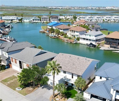 An extensive transformation in Island Moorings, this canal front - photo 39