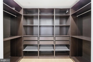 Welcome to this beautifully maintained, 10-year-young townhouse - photo 39