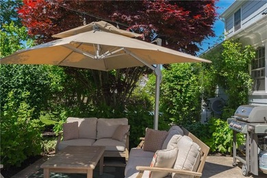 Beautifully updated 1947 Cape Cod set on a quiet cul-de-sac in - photo 42