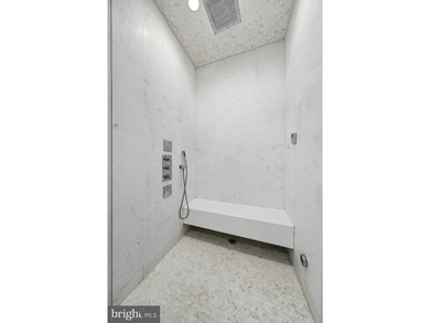 Welcome to this beautifully maintained, 10-year-young townhouse - photo 42