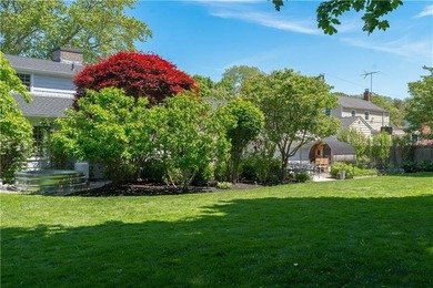 Beautifully updated 1947 Cape Cod set on a quiet cul-de-sac in - photo 46