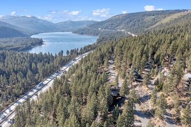 Build your Tahoe basecamp in the heart of Truckee. This - photo 1