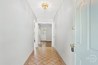 Come see this 3 Bedroom 2 Bathroom home tucked in a quiet - photo 2