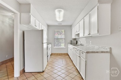 Come see this 3 Bedroom 2 Bathroom home tucked in a quiet - photo 4