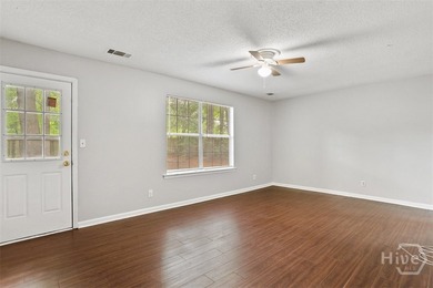 Come see this 3 Bedroom 2 Bathroom home tucked in a quiet - photo 10