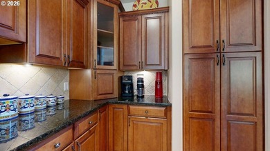 Coastal Luxury with Deeded Beach Access. Experience exceptional - photo 11