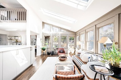 Beautifully renovated home in the desirable waterfront community - photo 12