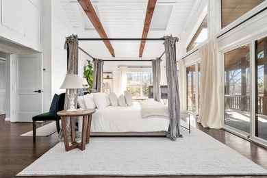 Beautifully renovated home in the desirable waterfront community - photo 18