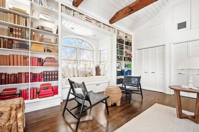 Beautifully renovated home in the desirable waterfront community - photo 24
