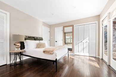 Beautifully renovated home in the desirable waterfront community - photo 25