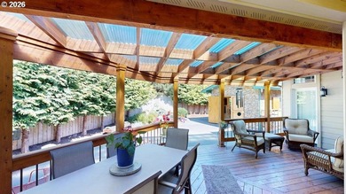Coastal Luxury with Deeded Beach Access. Experience exceptional - photo 31