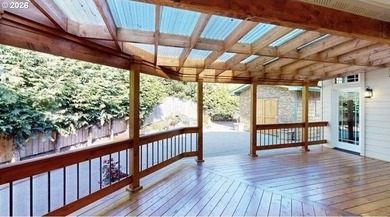 Coastal Luxury with Deeded Beach Access. Experience exceptional - photo 32