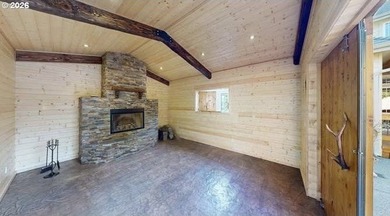 Coastal Luxury with Deeded Beach Access. Experience exceptional - photo 34