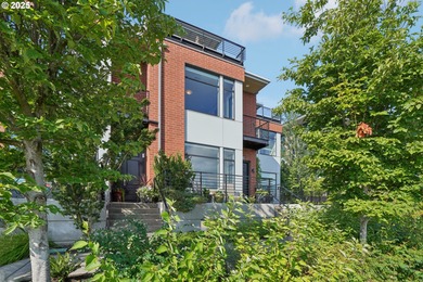 Willamette River - Multnomah County Condo For Sale in Portland Oregon