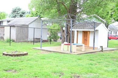 More Than Meets the Eye - From the open layout to the backyard - photo 3