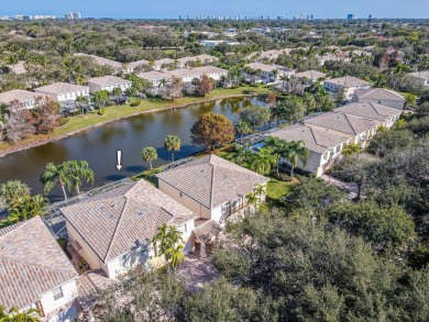 Lake Townhome/Townhouse For Sale in Palm Beach Gardens, Florida