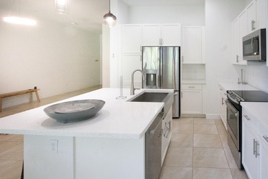 This beautiful 3/2.5 Townhouse in Pointe 100 is the newest - photo 13
