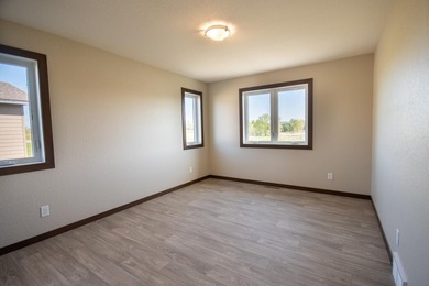 Welcome to this newly built 4 bedroom, 3 bathroom home offering - photo 17