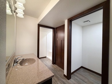 Welcome to this newly built 4 bedroom, 3 bathroom home offering - photo 26