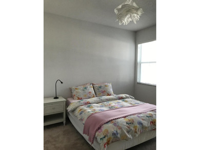 This beautiful 3/2.5 Townhouse in Pointe 100 is the newest - photo 42