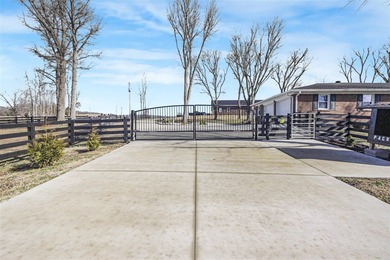 Horse Lover's Dream on 10.8 Acres - Turn-Key Equestrian Estate - photo 3