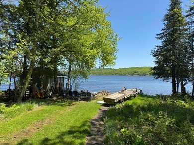 You wont find a more up-to-date camp on the lake within easy - photo 3