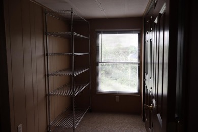 Welcome to this well-maintained in-town manufactured home - photo 16