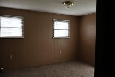 Welcome to this well-maintained in-town manufactured home - photo 25