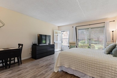 Welcome to Aquarius unit M3, a charming efficiency condominium - photo 3