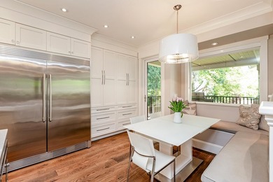 Highly sought-after Crescent Heights! This custom-built 2-storey - photo 11