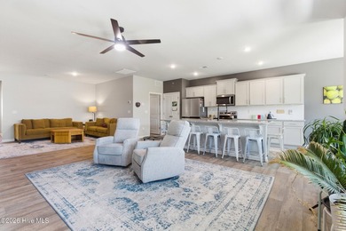 This beautifully maintained single-level home in the desirable - photo 12