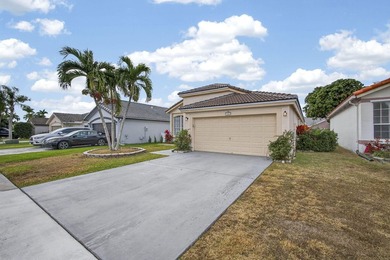 Welcome to this well-maintained CBS home in one of Wellington's - photo 3