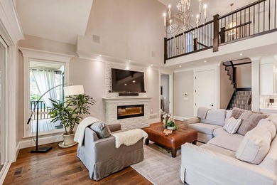 Highly sought-after Crescent Heights! This custom-built 2-storey - photo 16
