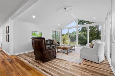Welcome to your lakefront retreat! This beautifully maintained - photo 16