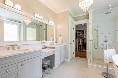 Highly sought-after Crescent Heights! This custom-built 2-storey - photo 23