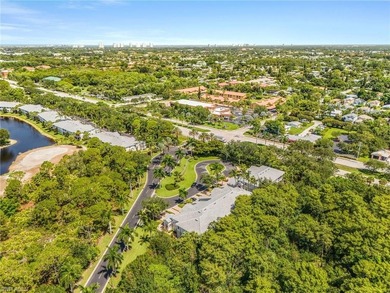 This beautiful 1st floor end unit condo features 3 bedrooms, 2 - photo 25