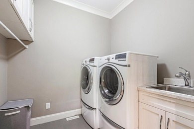Highly sought-after Crescent Heights! This custom-built 2-storey - photo 26