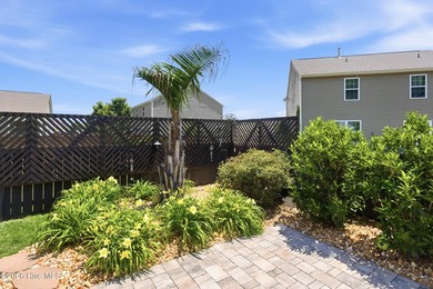 This beautifully maintained single-level home in the desirable - photo 27